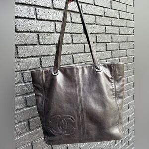 🔥Authentic Chanel classic tote🔥